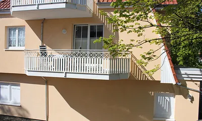 Blick zum Balkon - Rückseite Richtung Klosterstr.