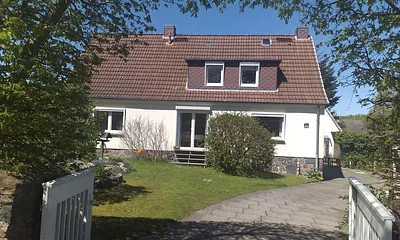 Die Ferienwohnung Haus Rasmus befindet sich im Obergeschoss des Zweifamilienhauses.