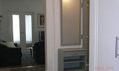 Blick vom Flur zum Wohnzimmer