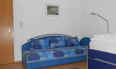 2. Schlafzimmer mit 3 Schlafgelegenheiten