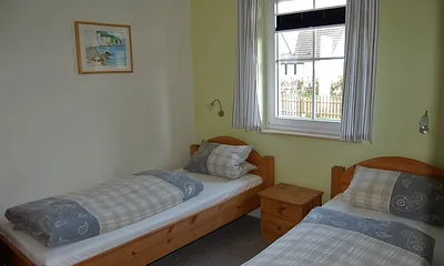 Schlafzimmer mit 2 Einzelbetten