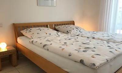 Schlafzimmer (200x200cm Doppelbett)