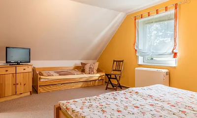 Oberes Zimmer mit 2.Bett