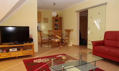 Wohnzimmer Sicht von der Couch aus