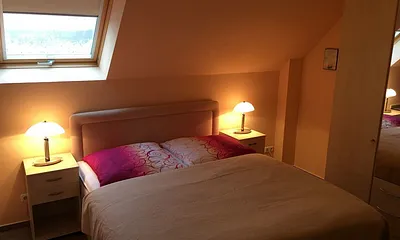 Schlafzimmer 1 