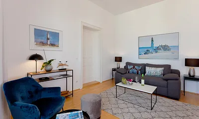 Herzlich Willkommen - dieses Appartement empfängt Sie bereits im Flur mit seiner Großzügigkeit. 