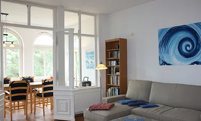 Blick auf die Loggia vom Wohnbereich