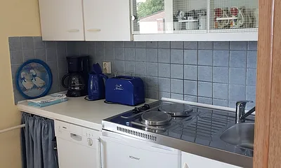 Küchenzeile mit Geschirrspüler