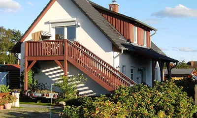 Nach  Anreise: Ansicht von der Kreuzstraße (Nord - West)