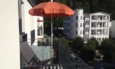 Relaxen und Sonnenbaden auf dem 2. Balkon