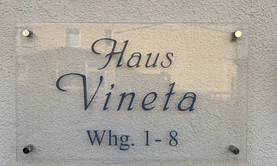 ZU DEN FERIENWOHNUNGEN