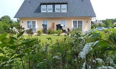 Haus D Außenbereich mit Grillmöglichkeit
