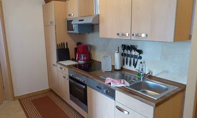 Einbauküche mit Geschirrspüler