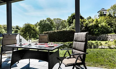 Sonniger Südbalkon mit schöner Aussicht