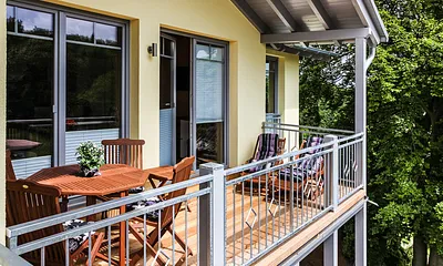 Balkon mit Balkonmöbel