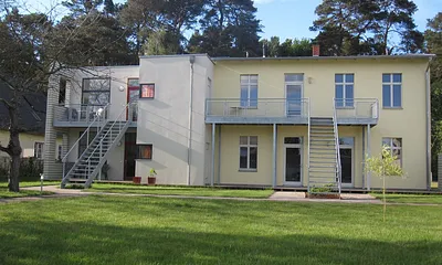 Ansicht Hofseite mit den Zugängen der Ferienwohnungen