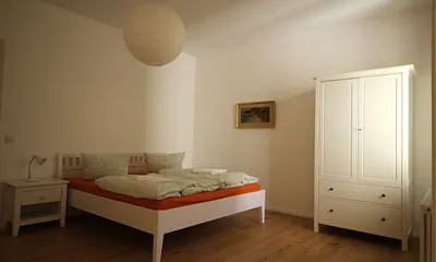 Schlafzimmer 2 mit Doppelbett 1,80 m breit