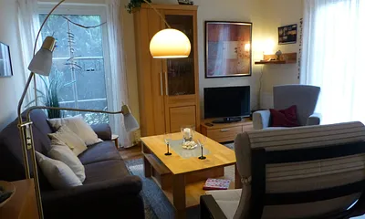 Sitzgruppe mit Ausgang zur Terrasse