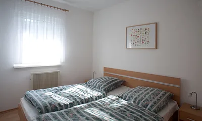 Schlafraum mit Doppelbett