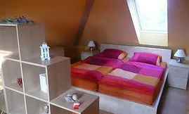 Schlafbereich mit Doppelbett