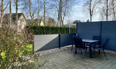 Terrasse mit Sitzmöbeln