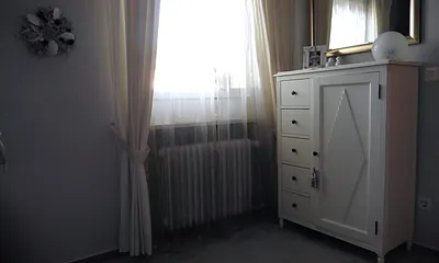 Separates Zimmer Kommode