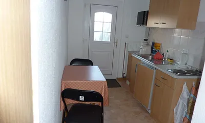 Küche mit Sitzgelegenheit