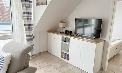 Wohnzimmer, Blick Richtung Schlafzimmer