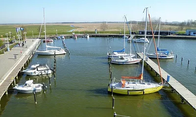 Direkte Wasserlage - Erleben Sie das besondere Flair am Wasser - Natur und Ruhe
