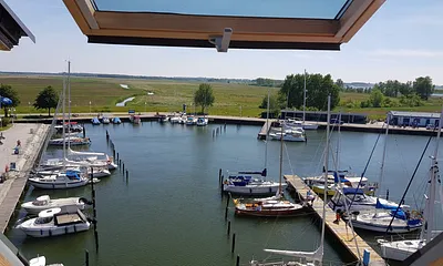 Ausblick auf den malerischen Hafen, Wasserblick aus allen Fenstern