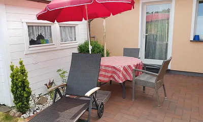 Eingang und Terrasse
