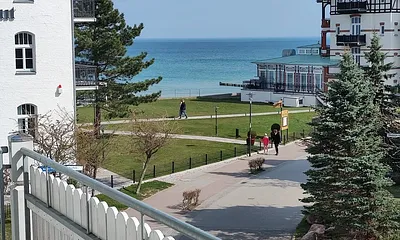 Blick auf die Ostsee vom großzügigen Balkon 