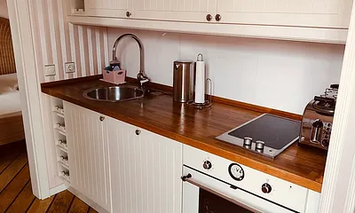 Teilansicht neue Küche mit Vollausstattung