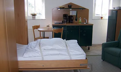 Zwei ausklappbare Einzelbetten