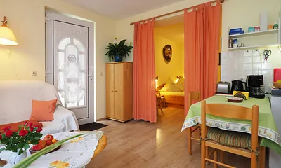 Badezimmer mit Dusche