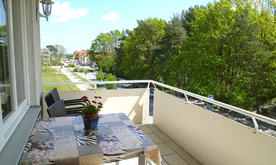 Überdachter Balkon mit Ostseeblick
