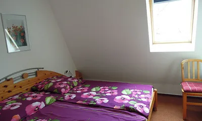 Schlafzimmer mit 1 Doppelbett