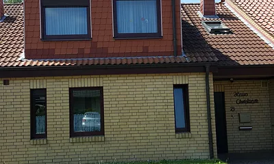 Eingangsbereich mit Stellplatz