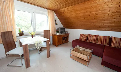 Zum Frühstück schauen Sie der aufgehenden Sonne entgegen.