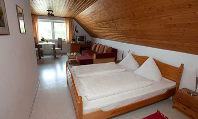 Doppelbett mit einzelnen Matratzen