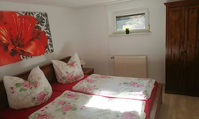 Schlafzimmer 1