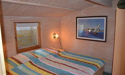 Schlafzimmer mit Doppelbett