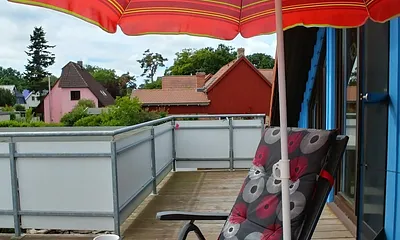 Auf dem großen Balkon ist auch den ganzen Tag Sonne.