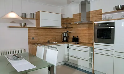 moderne Einbauküche, komplett ausgestattet