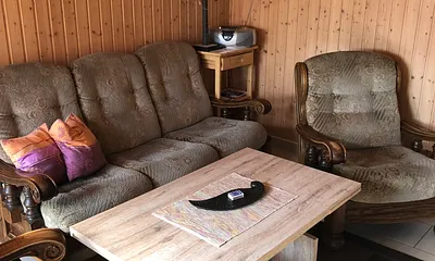 an der Wohnküche grenzender Wohnbereich