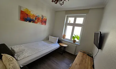 2. Schlafzimmer mit Schlafcouch