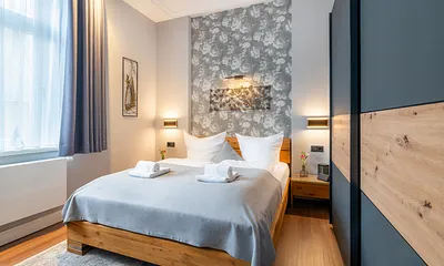 2. Schlafzimmer mit Doppelbett