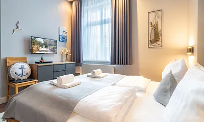 2. Schlafzimmer mit Doppelbett