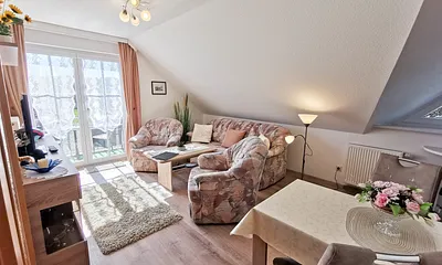 Wohraum oben mit TV und WLAN