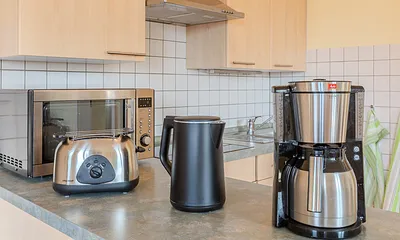 Mikrowelle, Toaster, Kaffemaschine